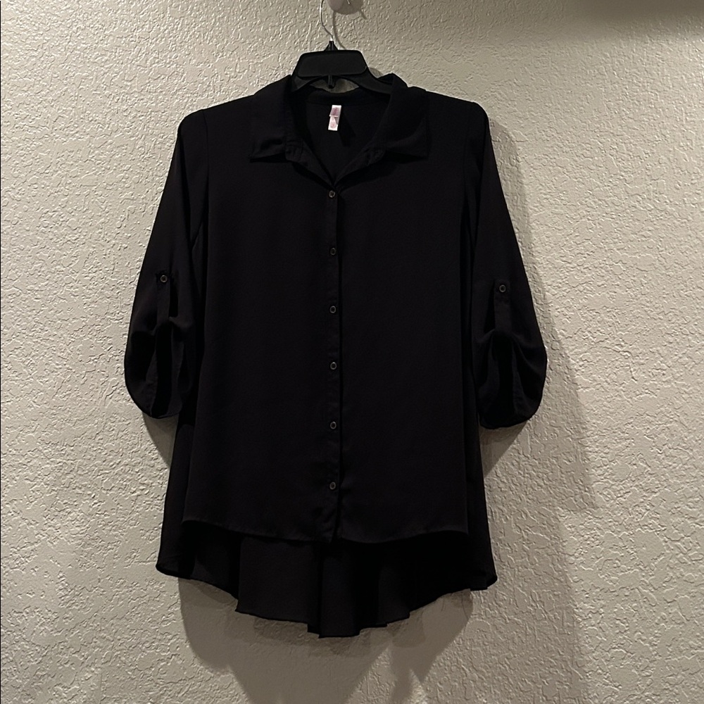 Xhilaration Classic Black Top